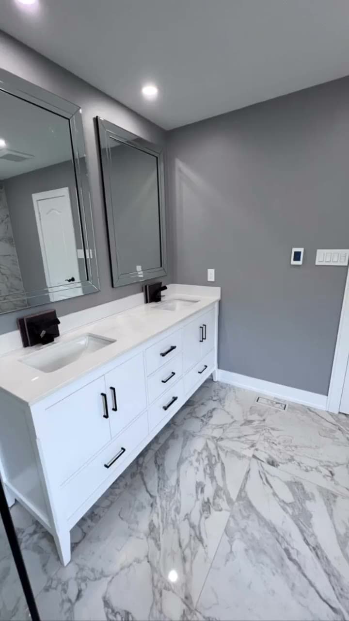 Toronto Marble Bathroom — photo 1